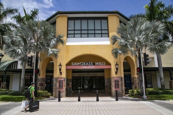 Sawgrass Mills, Town Center and Galleria malls closing until may 30th.